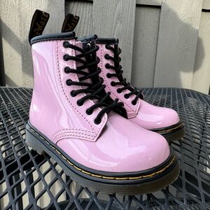 Dr Martens toddler pink patent 1460 lace up boots in size 7 with the side zips